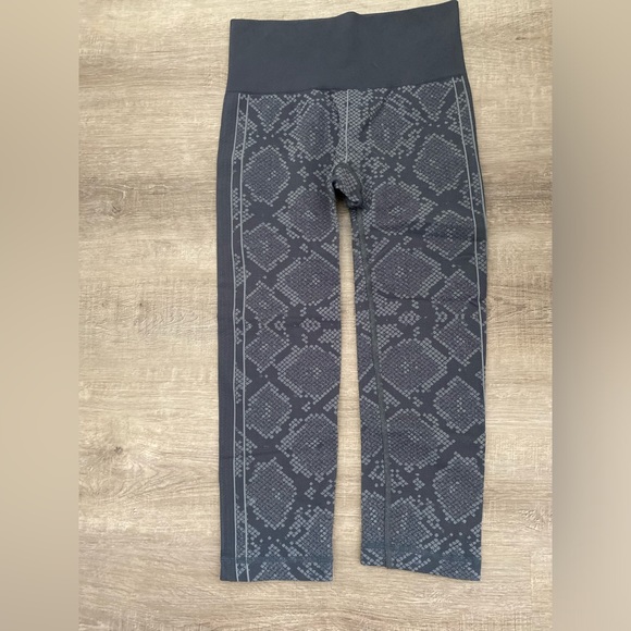 Lululemon Leggings - Picture 2 of 4